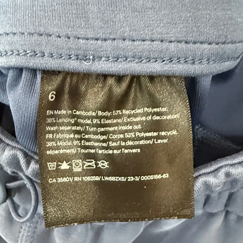Lululemon Women’s High Waist Cropped Softreme Pants